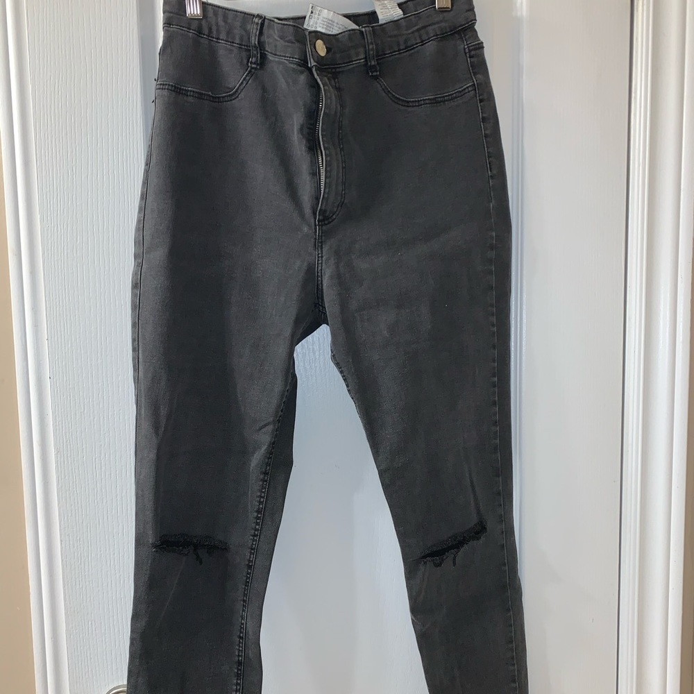 High rise ripped jeans